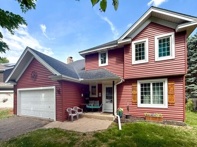 864 Winterberry Ct