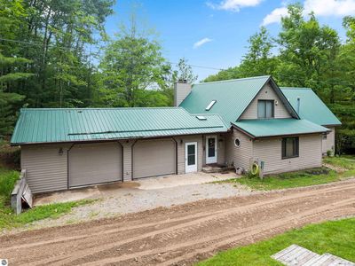 5290 E Twin Lake Rd