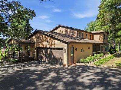 8178 Oakville Rd