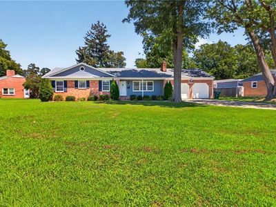 35 Shore Park Dr
