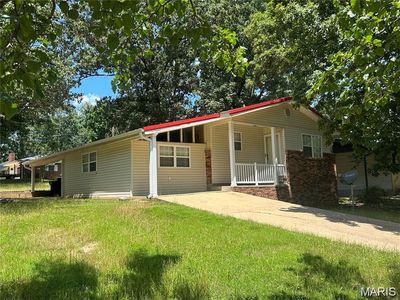 2011 Woodland Dr