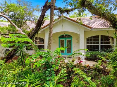 6204 Leeward Ln