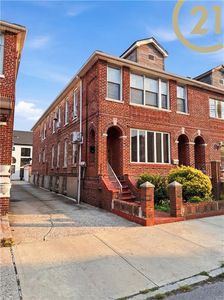 1304 Avenue V