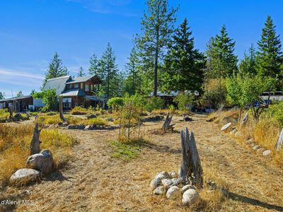 528 Glacier Rd