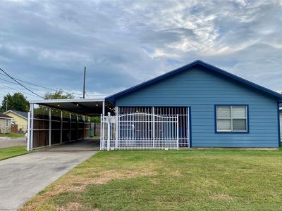 221 E Defee Ave