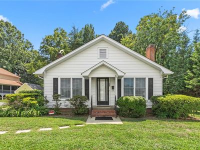 Property at 709 E Sunrise Ave, Thomasville, NC