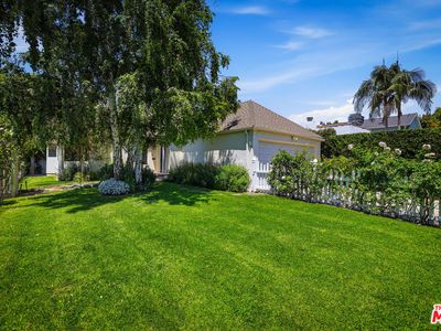 11357 Aqua Vista St