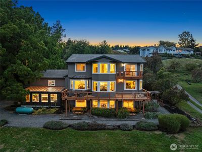 6237 Walnut Way