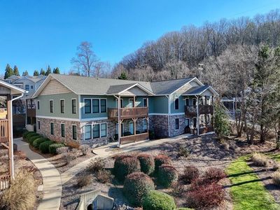 1405 Lakeside Rd