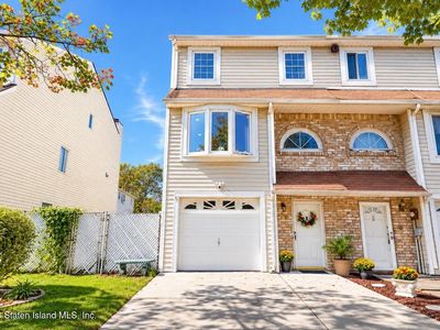 10 Elson St