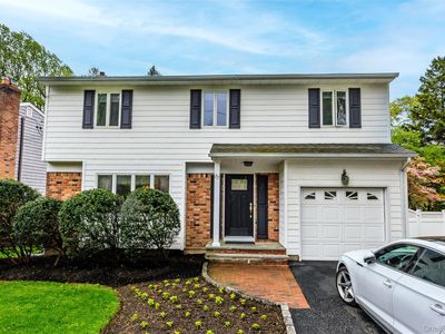 22 W Maple Road