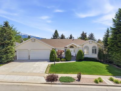 2184 E Eagle Ray Ct