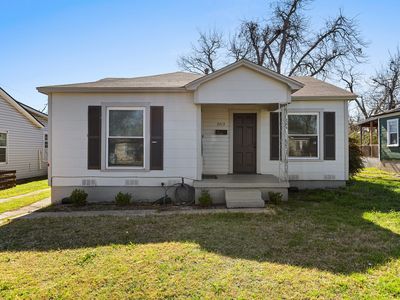 2712 Lyle Ave