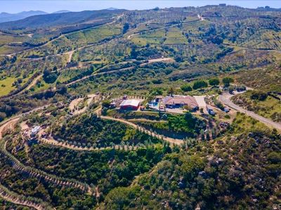 19270 Horizon View Dr