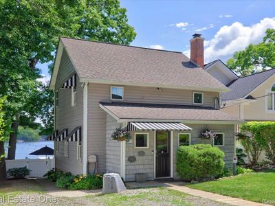 836 Pine Tree Rd W