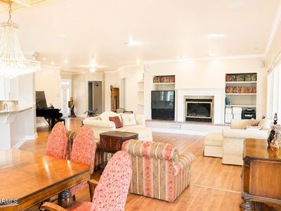 2453 N KEYSTONE Drive