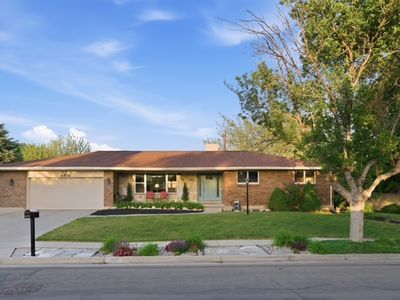 4615 Balsam Ave