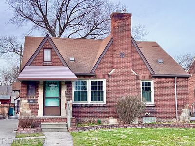 582 W Breckenridge St