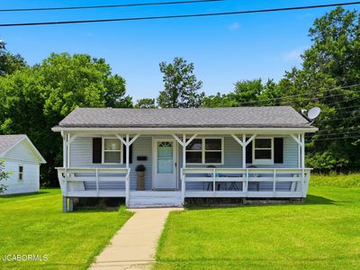 1211 Lynn St