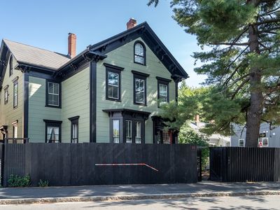 102 River St #2