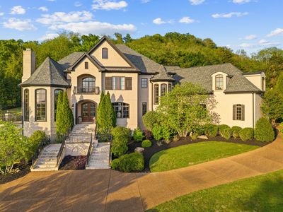 672 Legends Crest Dr