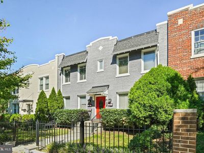 1102 Holbrook Ter NE APT 3