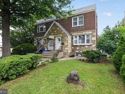 2003 Oakmont St