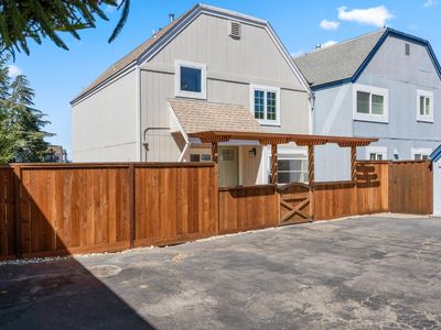 2711 Topaz Drive