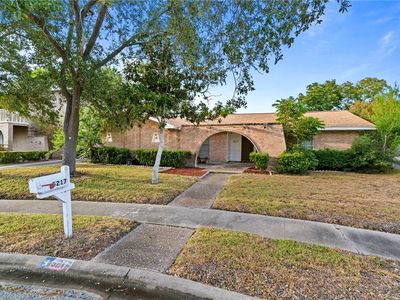 5217 Moultrie Dr