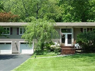 28 Leona Drive