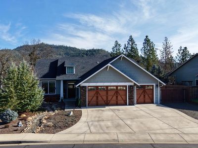 209 White Oak Way