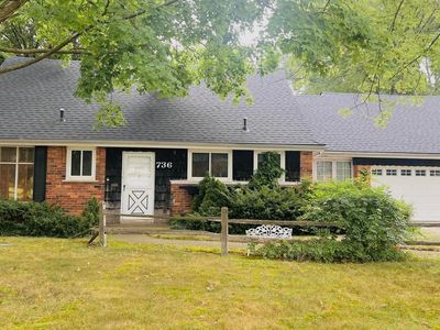 Property at 736 Shoreham Rd, Grosse Pointe Woods, MI