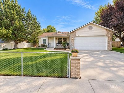 925 Poplar Dr