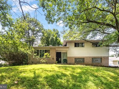 6348 Henry Ave