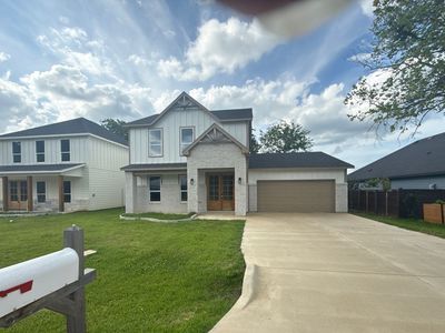 1997 Lakeview Dr