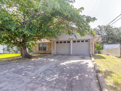 3007 Olive Pl