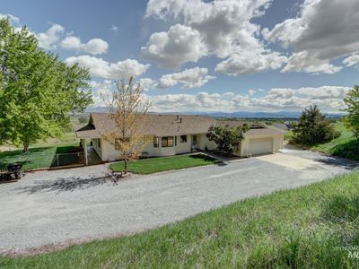3549 Ginny Ln
