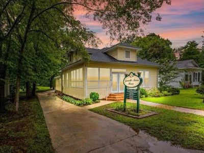 Property at 208 E College St, Columbiana, AL
