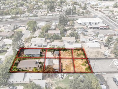 2763-2761 32nd Ave