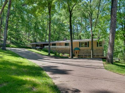 945 Forest Acres Ct
