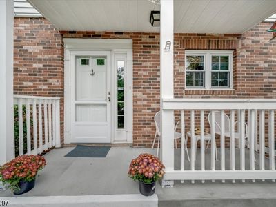 16 Lexington Ct