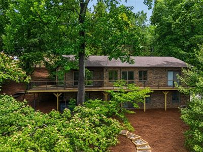 304 Lakeside Dr