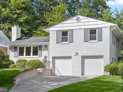 8212 Hawthorne Rd