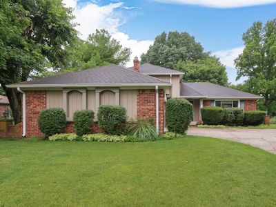 388 Leaning Tree Rd