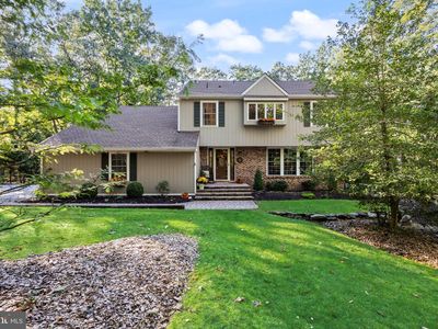 16 Corsham Dr
