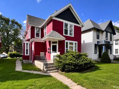 1027 Lake Ave