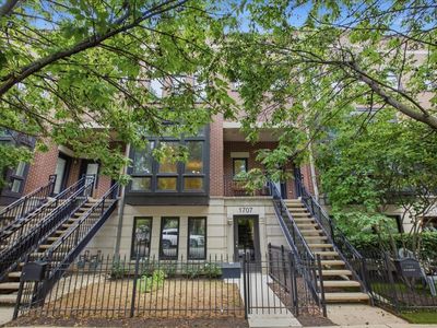 1707 W George St