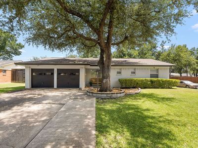 Property at 13806 Heartside Pl, Farmers Branch, TX
