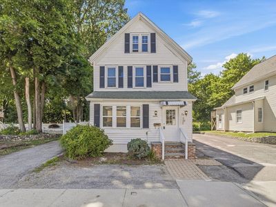 11 Brook St