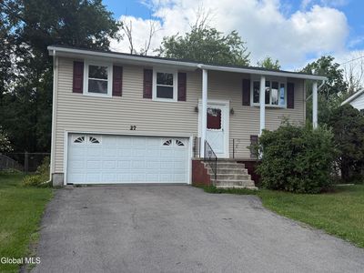 27 Holly Boulevard
